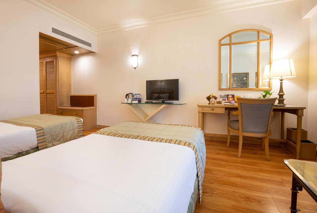 فندق ذا أوركيد مومباي المظهر الخارجي الصورة A room at the Taj Bengal