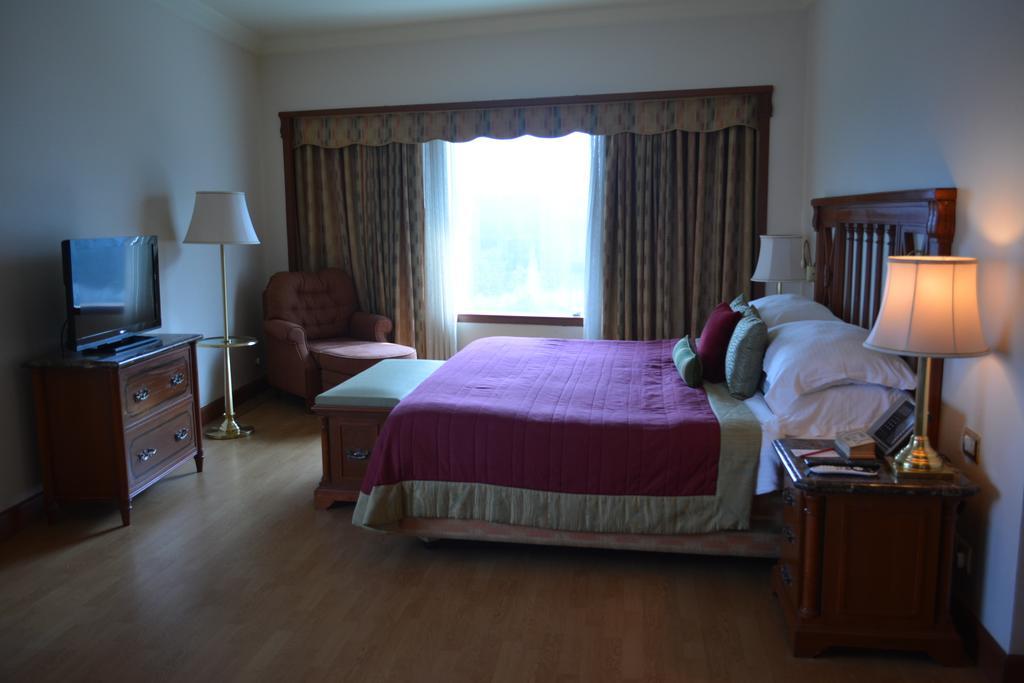 فندق ذا أوركيد مومباي المظهر الخارجي الصورة A bedroom at the Inn at the Opera