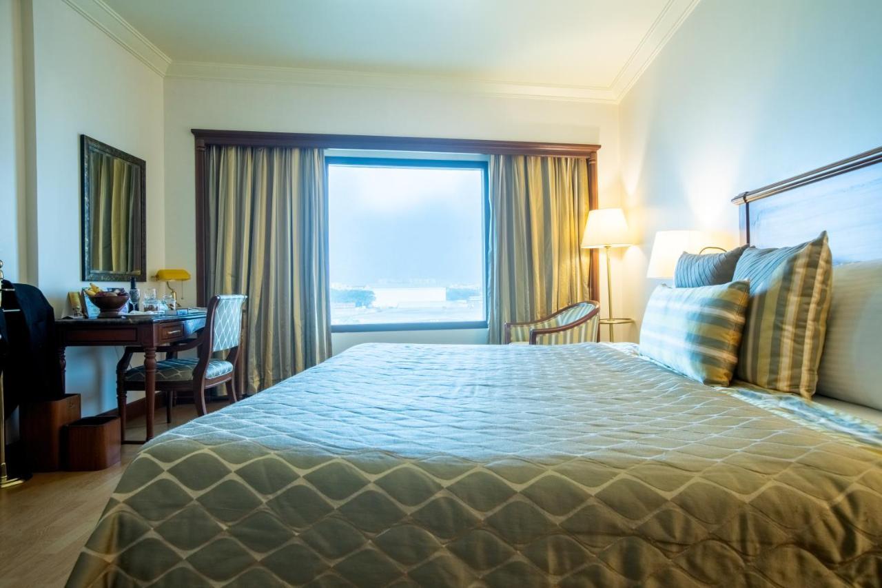 فندق ذا أوركيد مومباي المظهر الخارجي الصورة A room at the Taj Bengal