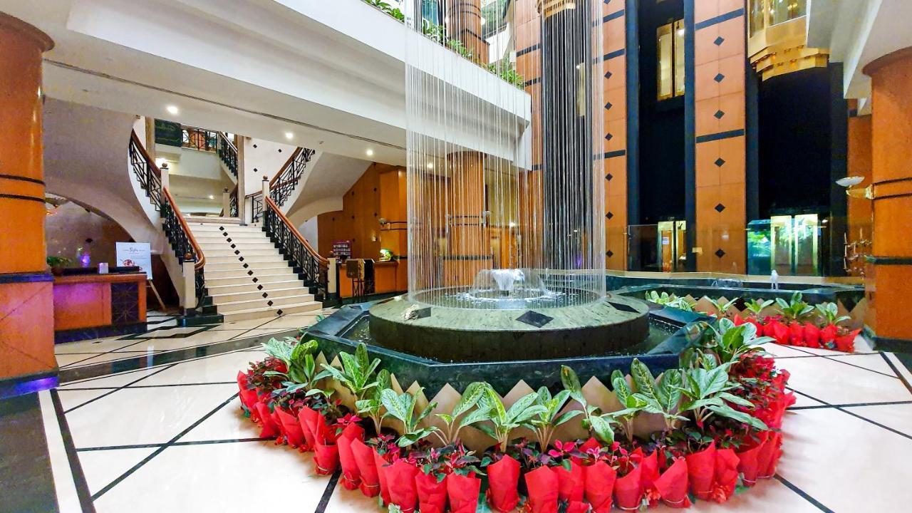 فندق ذا أوركيد مومباي المظهر الخارجي الصورة Fountain at the lobby